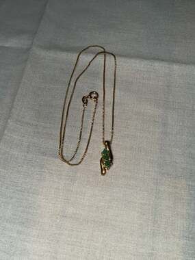 Vintage Green jade Necklace with  S-Curve Emerald Pendant
